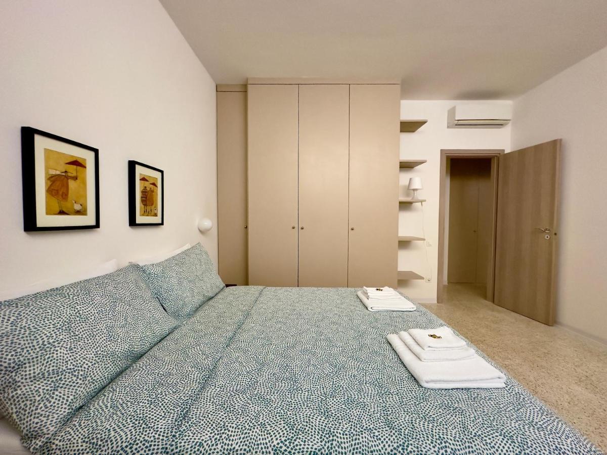 Grand Apartment Navigli Мілан Екстер'єр фото