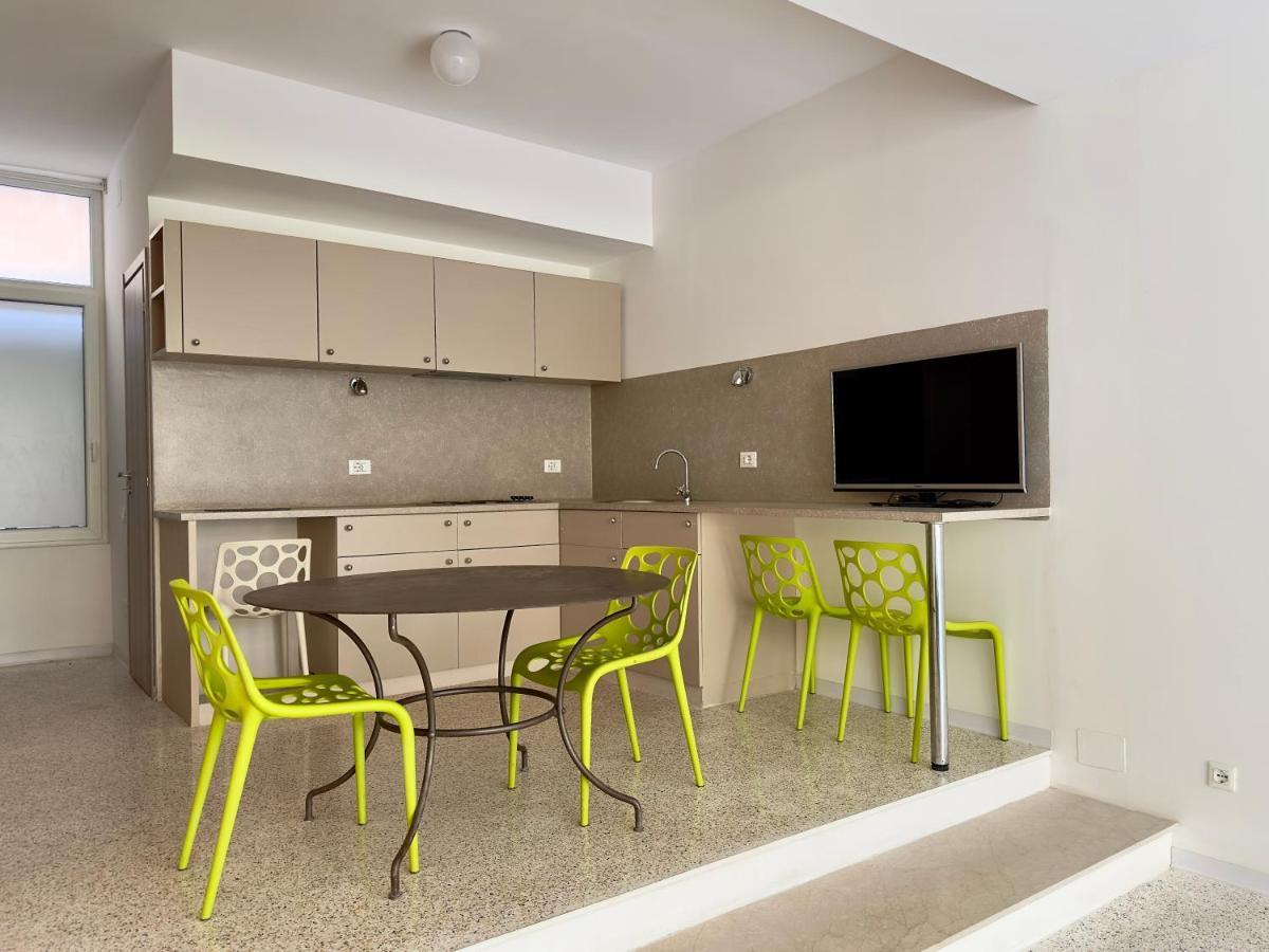 Grand Apartment Navigli Мілан Екстер'єр фото