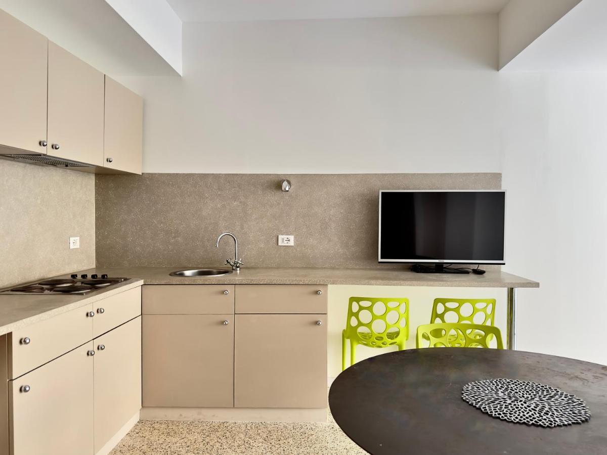 Grand Apartment Navigli Мілан Екстер'єр фото